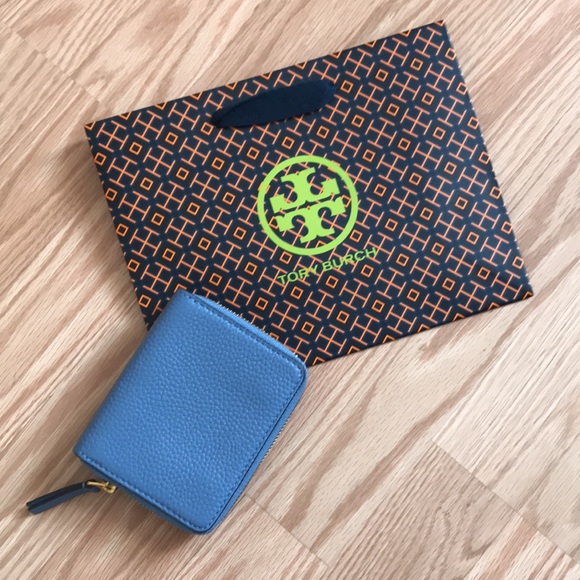 Tory Burch Mini wallet(blue) - Picture 4 of 9